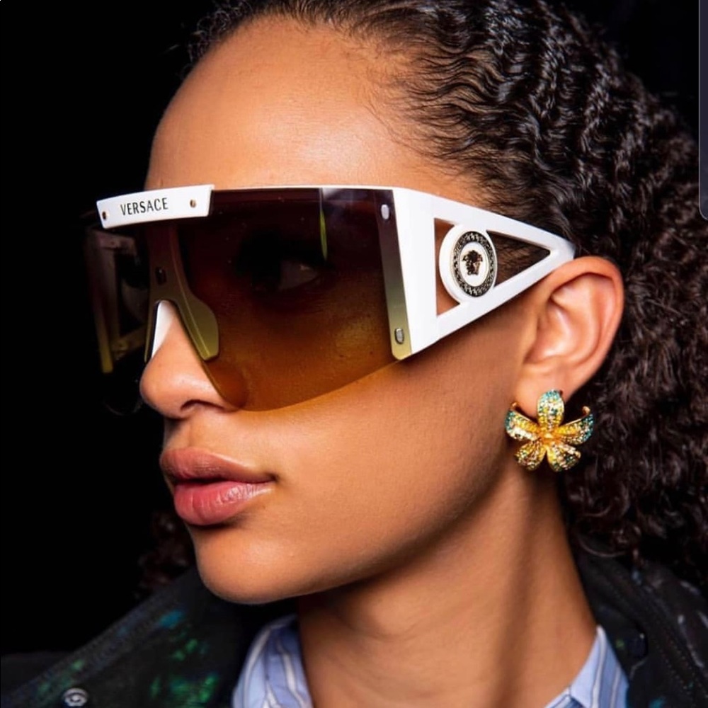 Meet your Posher, Shan